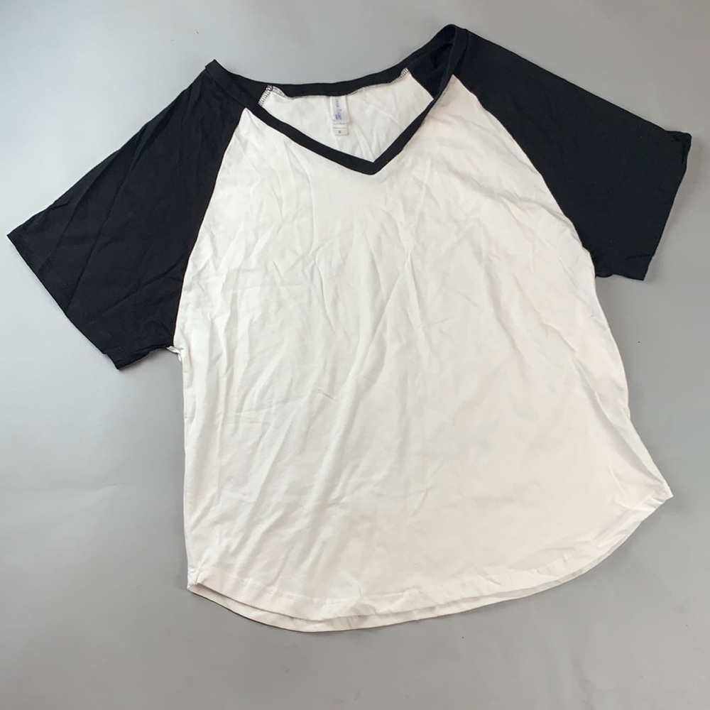 New women's v neck contrast sleeve tee